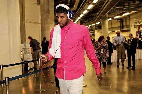 维金斯生涯第38次正负值低于-25，NBA同期历史最多（维金斯生涯已38次单场正负值跌至-25以下，位列NBA同期第一）