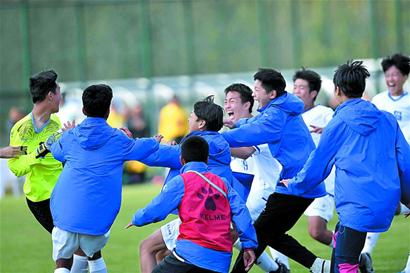多点开花！尼克斯首发五虎狂砍98分，16分大胜猛龙（尼克斯首发五将齐发力轰98分，16分优势轻取猛龙）