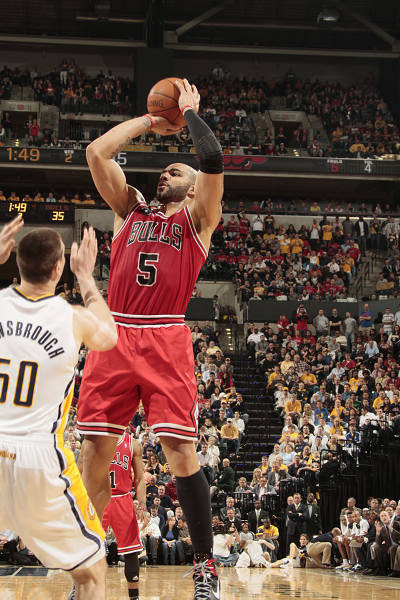 孙继海：不是家里有矿的孩子才能踢球，我正在尝试改变认知（孙继海：踢球不是富家子的专利，我在努力改变观念）