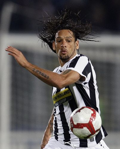 半场战报-猛龙领先凯尔特人2分 英格拉姆12分 怀特13中2（半场速递：猛龙2分领先凯尔特人 英格拉姆12分 怀特13投仅2中）