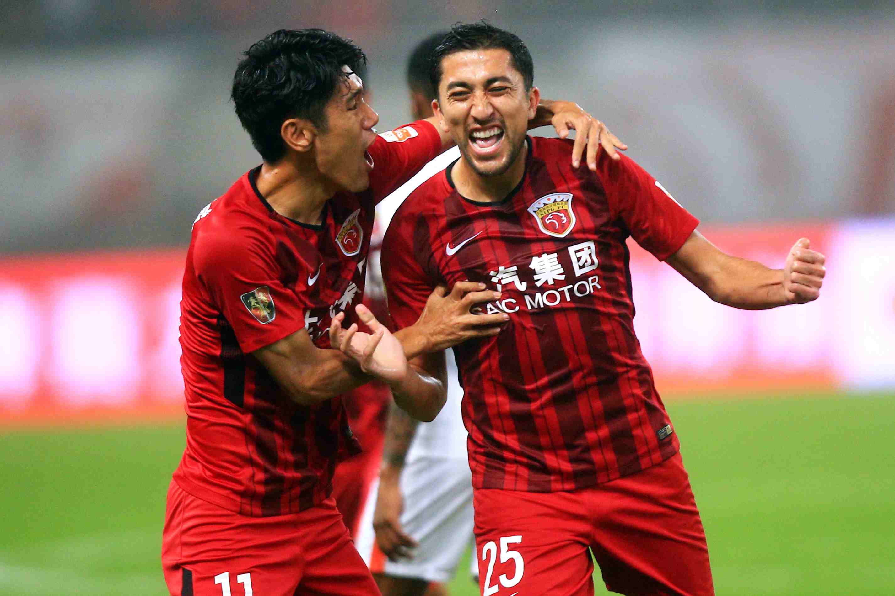 孙悦娇妻陈露现状：打高尔夫穿名牌，在美国很滋润，回应网络相亲（孙悦妻子陈露近况：在美生活惬意，常打高尔夫、穿大牌，并回应网络相亲）