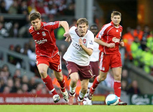 中超俱乐部财政状况恢复中（中超俱乐部财务逐步回暖）