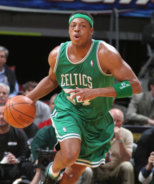 意媒：米兰希望魔笛能帮助推动卢宁加盟，皇马估价2500万欧（意媒：米兰盼魔笛出面促成卢宁加盟，皇马要价2500万欧）