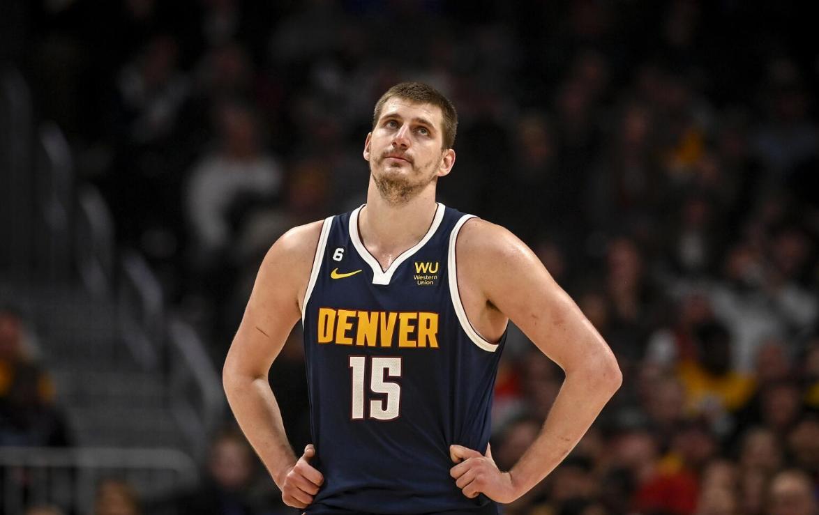 弗拉格：打控卫的经历绝对有助于我的成长，我学会了领导球队（弗拉格：控卫经历极大促进了我的成长，也让我学会带队）