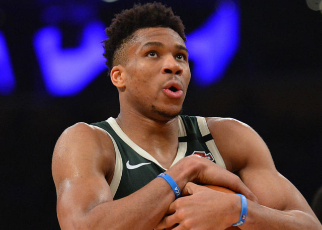 埃梅里谈英超争冠：我们没压力，只需全力备战并享受每场比赛（埃梅里：冲击英超冠军无压力，尽全力备战并享受每场比赛）