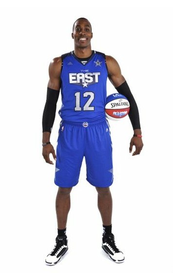 米兰vs拉齐奥：莱奥搭档恩昆库，莫德里奇、拉比奥出战（米兰迎战拉齐奥：莱奥联袂恩昆库，莫德里奇、拉比奥出战）