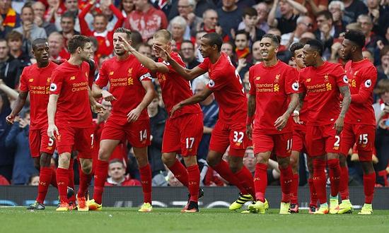 亚历山大极限操作，马刺防线告急（亚历山大神级发挥，马刺防守陷入危机）