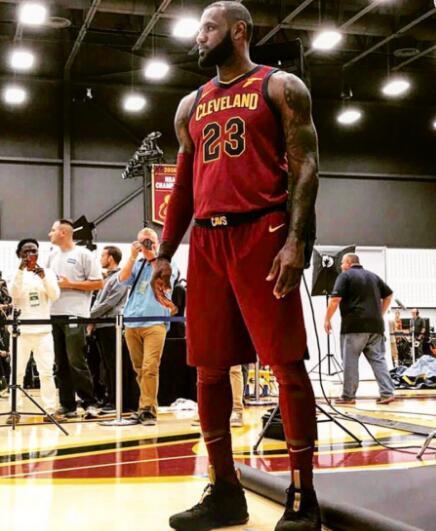 莱万：我们在诺坎普比在别的球场更强一些（莱万：在诺坎普我们更具优势）