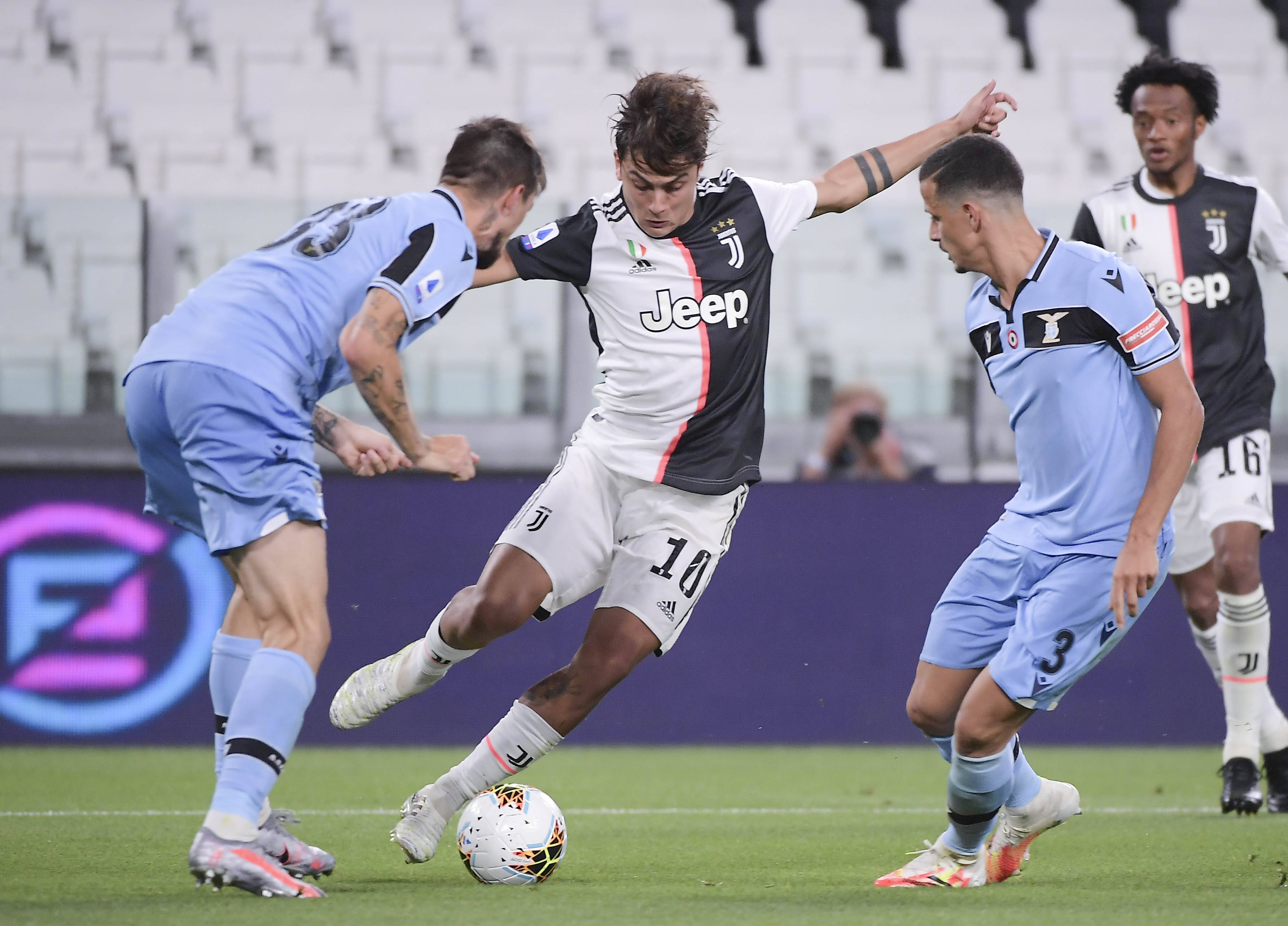 土媒：加拉塔萨雷与曼联争鲁本·内维斯，纽卡和热刺准备报价（土耳其媒曝：曼联与加拉塔萨雷竞逐鲁本·内维斯，热刺与纽卡斯尔准备出价）