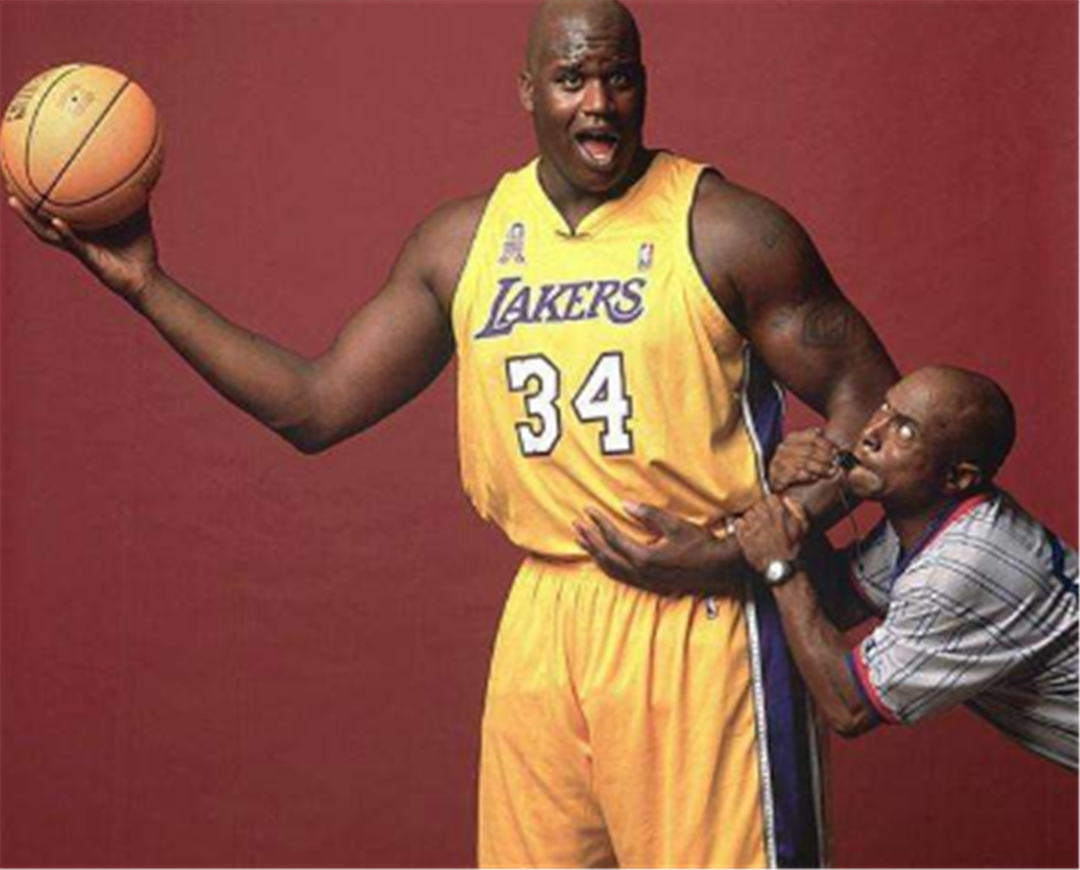 关键时刻连续拿分险追平！张镇麟全场20+8错失扳平三分（末节连得分险扳平，张镇麟砍20+8惜失扳平三分）