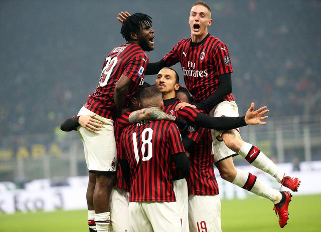 未满21岁意甲赛季至少前15场打进5球，伊尔迪兹比肩皮耶罗（伊尔迪兹未满21岁在意甲单季前15场已进5球，与皮耶罗比肩）