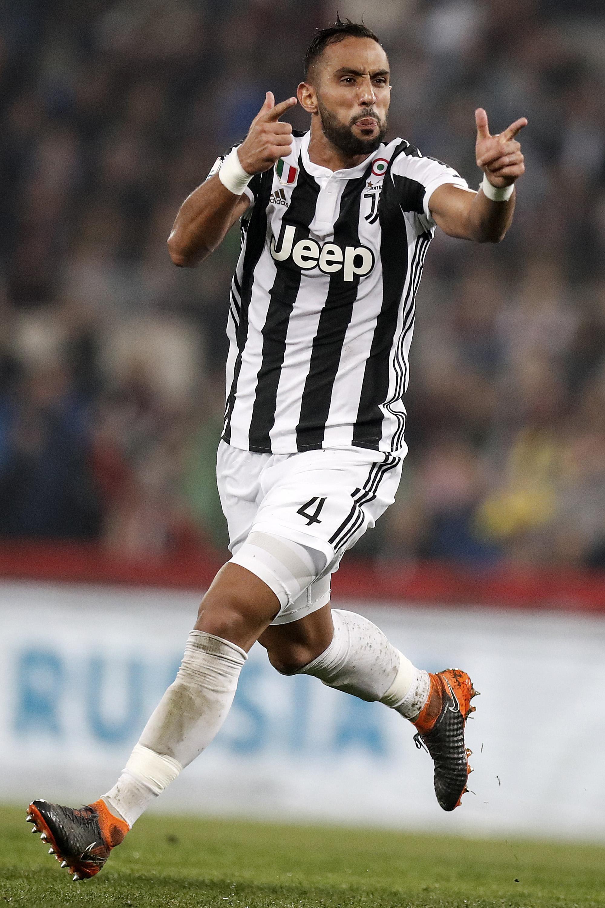 维斯塔潘起步良好暂时领跑，皮亚斯特里过掉诺里斯上至第2（维斯塔潘发车强势暂居榜首，皮亚斯特里超越诺里斯升至第二）